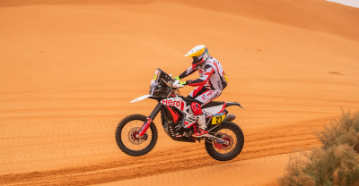 Primer equipo y fabricante indio en ganar una etapa en el Rally Dakar 